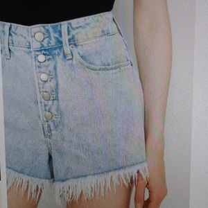 Good American 8/29 bombshell jean shorts new